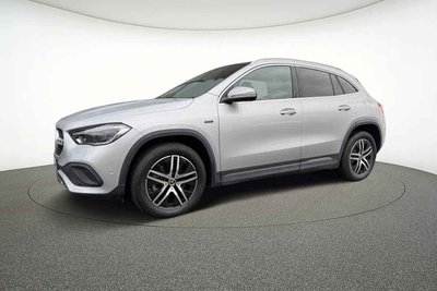 Mercedes-Benz GLA 250 e Off-Roader 10