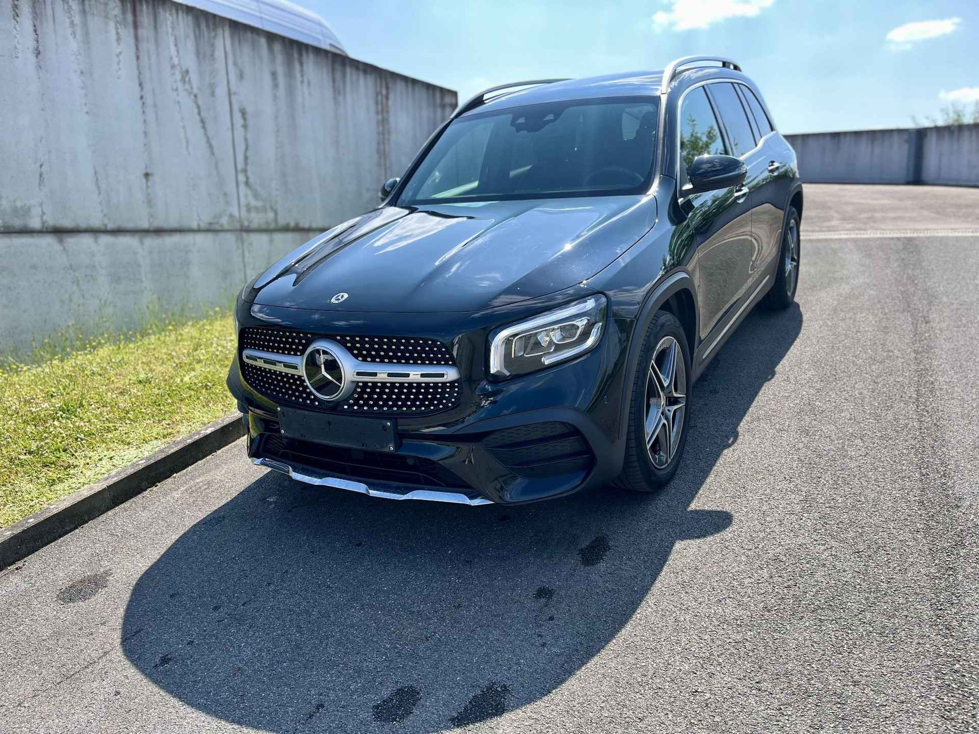 Mercedes-Benz GLB GLB 180 d AMG Line